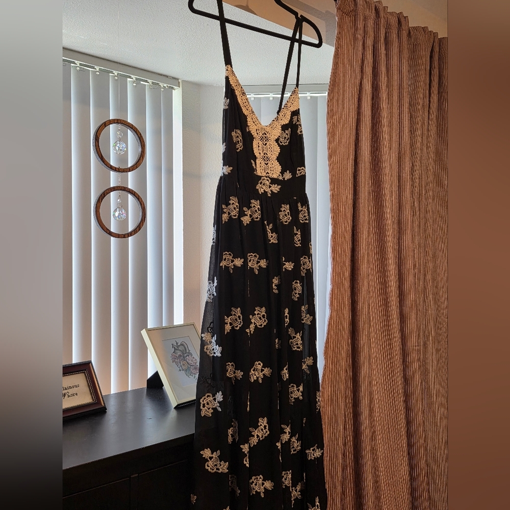 TORRID Elegant Black and White Embroidered Lace Dress